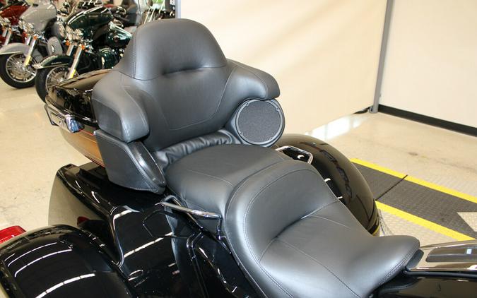 New 2024 Harley-Davidson Tri Glide Ultra FLHTCUTG Trike For Sale In Miami, Florida