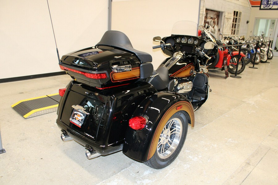 New 2024 Harley-Davidson Tri Glide Ultra FLHTCUTG Trike For Sale In Miami, Florida