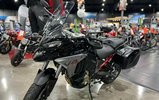 2025 Ducati MULTISTRADA V4 S TRAVEL & RADAR
