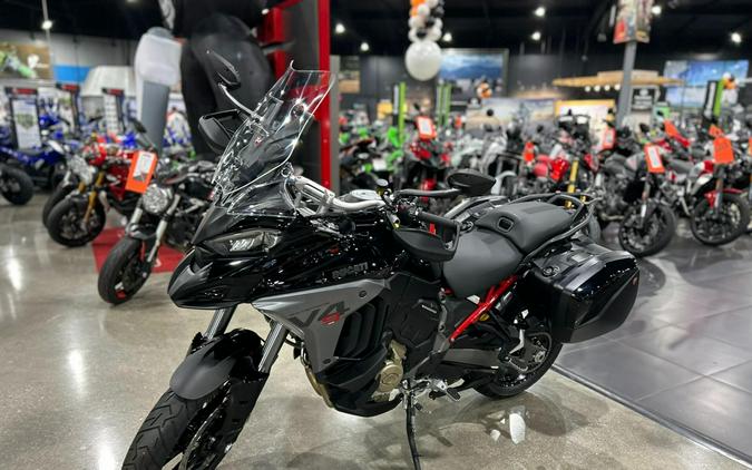 2025 Ducati MULTISTRADA V4 S TRAVEL & RADAR