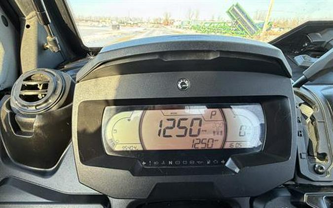 2021 Can-Am Defender Limited HD10