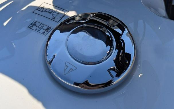 2025 Triumph Scrambler 400 XC Vanilla White