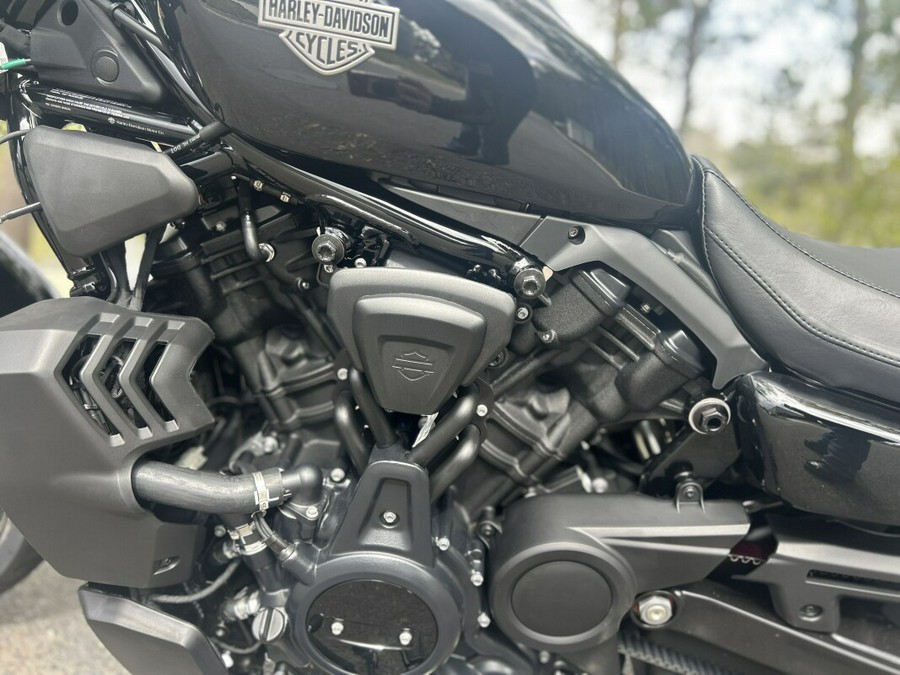 RH975 2026 Nightster®