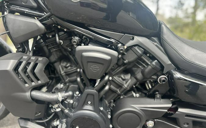 RH975 2026 Nightster®