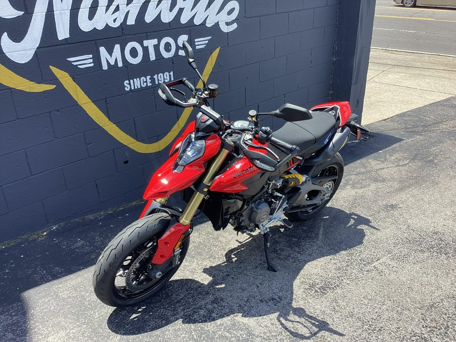 2026 Ducati Hypermotard V2