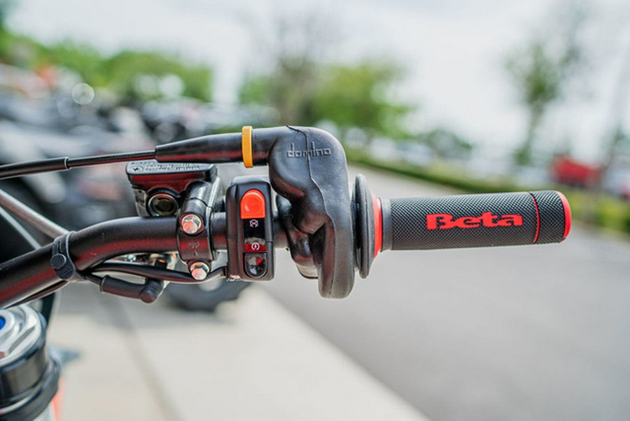 2026 BETA 300 XTrainer