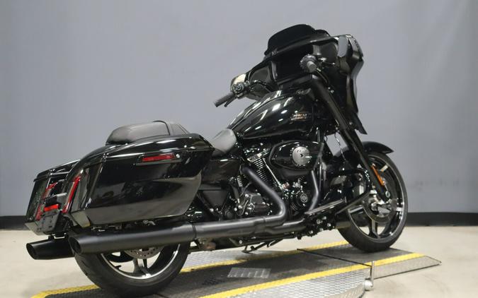 2025 Harley-Davidson Street Glide FLHX