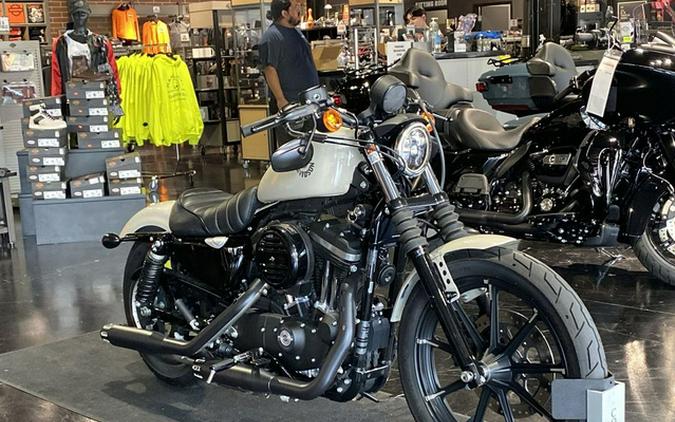 2022 Harley-Davidson Iron 883 Review [Air-Cooled Sportster]