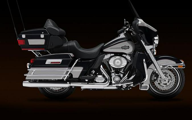 2010 Harley-Davidson® FLHTCU - Ultra Classic® Electra Glide