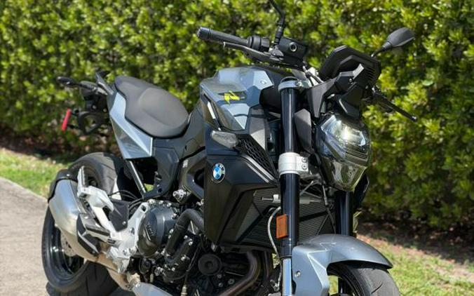 2023 BMW F900R