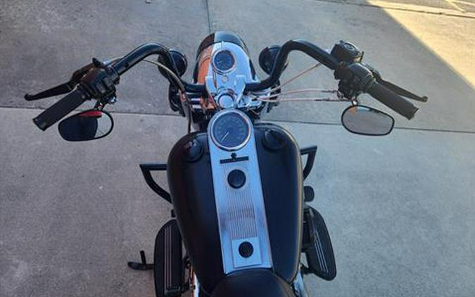 2002 Harley-Davidson FLHRCI Road King® Classic