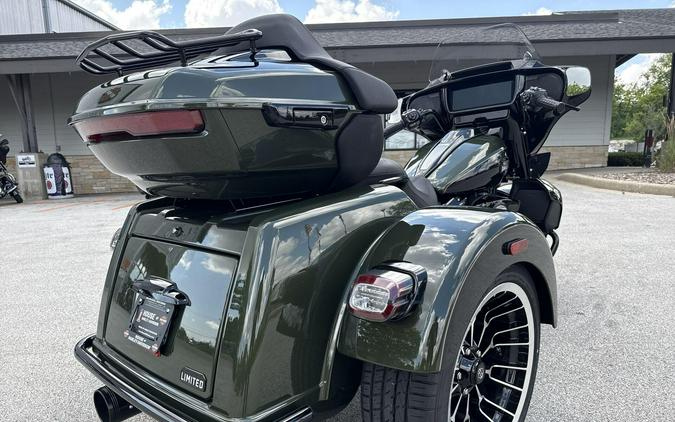 2026 Harley-Davidson® Street Glide 3 Limited Olive Steel Metallic / Vivid Black Black Trim
