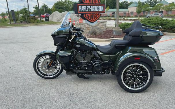 2026 Harley-Davidson® Street Glide 3 Limited Olive Steel Metallic / Vivid Black Black Trim