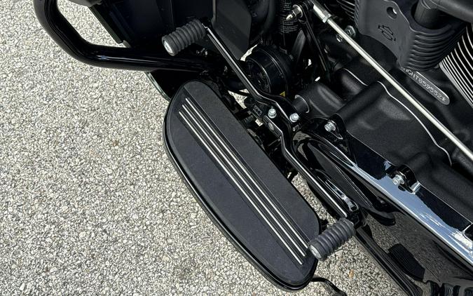2026 Harley-Davidson® Street Glide 3 Limited Olive Steel Metallic / Vivid Black Black Trim