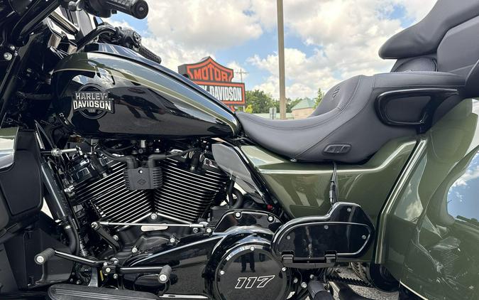 2026 Harley-Davidson® Street Glide 3 Limited Olive Steel Metallic / Vivid Black Black Trim