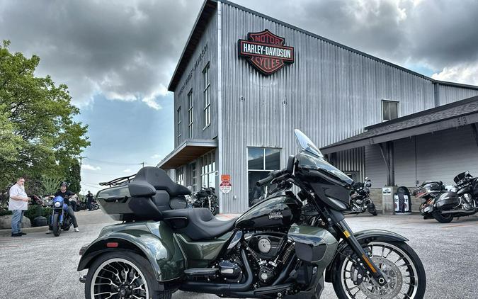 2026 Harley-Davidson® Street Glide 3 Limited Olive Steel Metallic / Vivid Black Black Trim