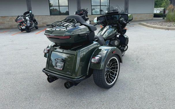 2026 Harley-Davidson® Street Glide 3 Limited Olive Steel Metallic / Vivid Black Black Trim