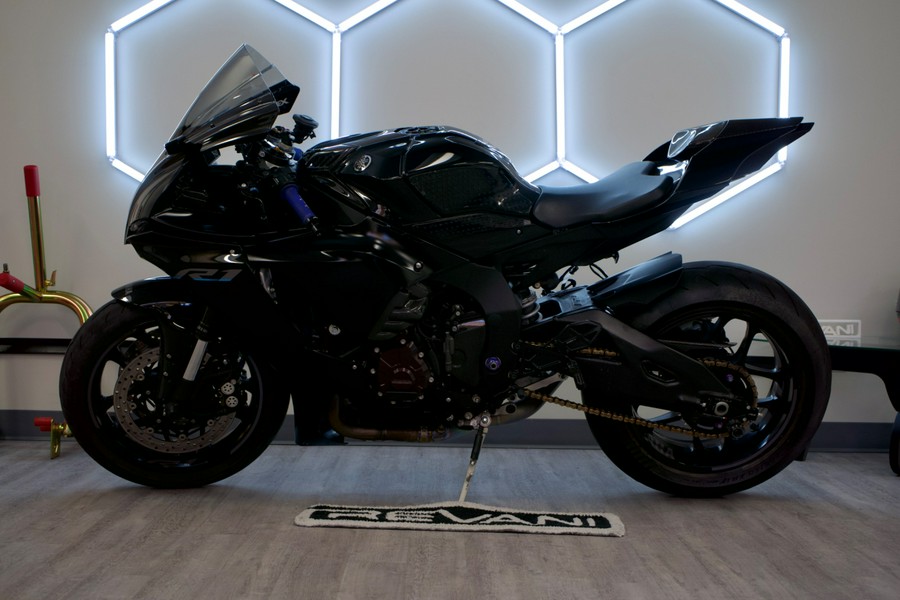 2022 Yamaha YZF-R1 YZF1000/YZF1000C 60th world GP