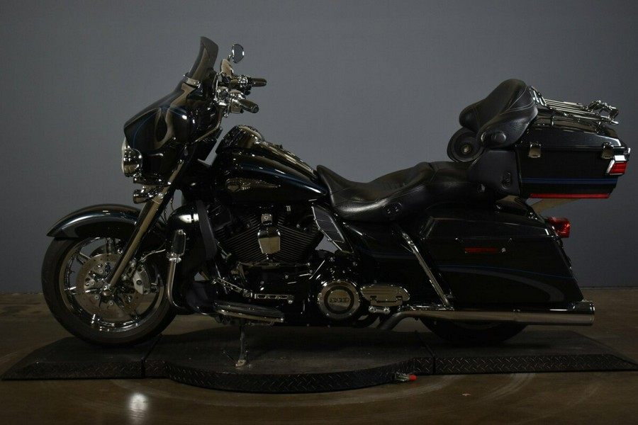 2013 Harley-Davidson CVO Ultra Classic Electra Glide