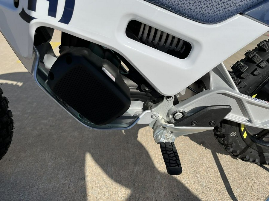 2024 Husqvarna® EE 2