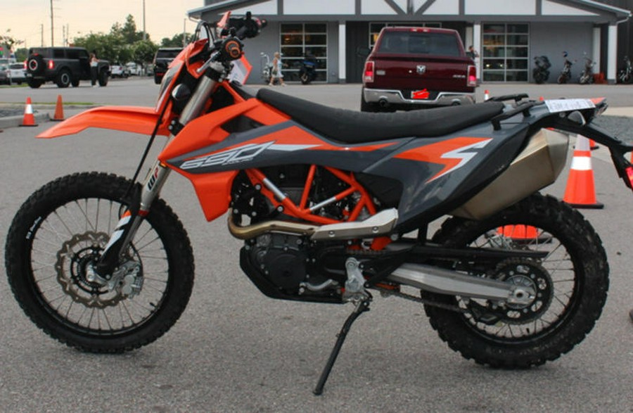 2022 KTM 690 Enduro R