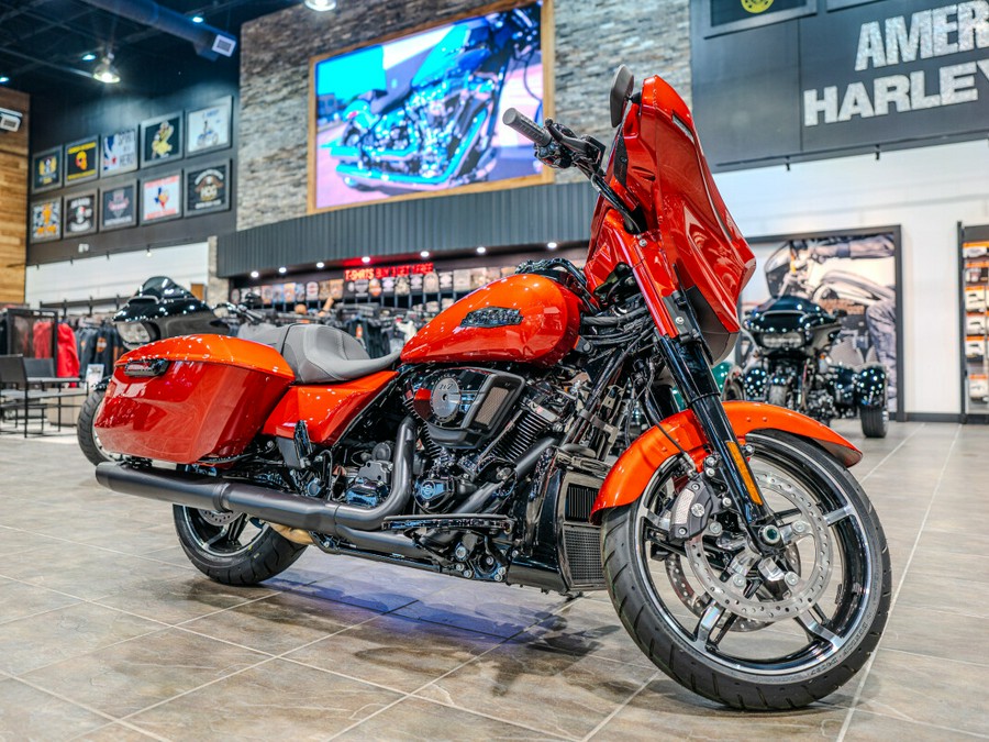 2024 Street Glide With Custom Painted Inner Fairing