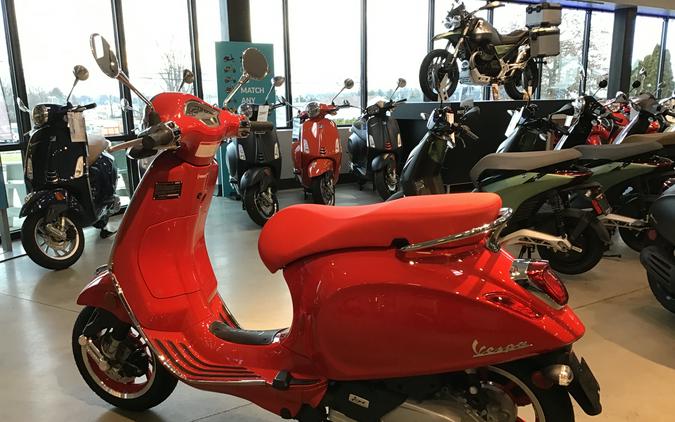 2023 Vespa Primavera 150 Red