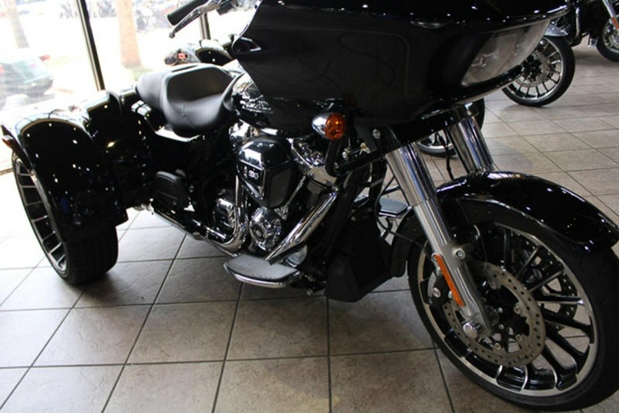 2024 Harley-Davidson® FLTRT - Road Glide® 3