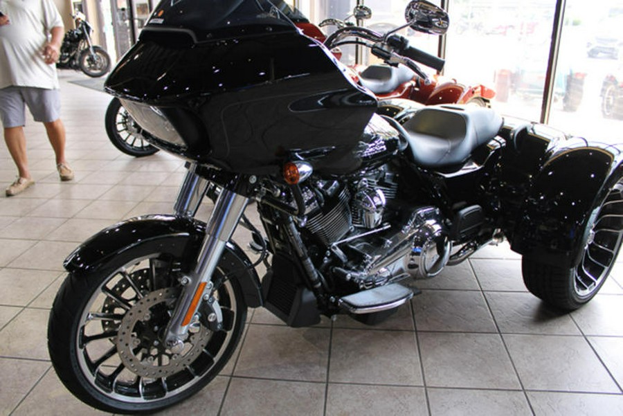 2024 Harley-Davidson® FLTRT - Road Glide® 3