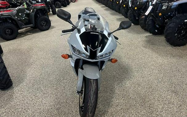 2026 Honda CBR600RRT