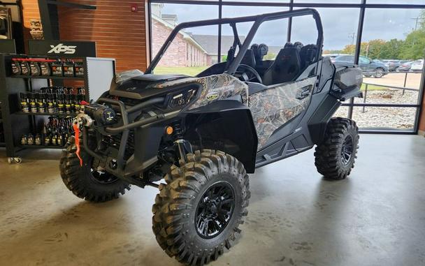 2026 Can-Am® Commander X mr 1000R Dark Wildland Camo