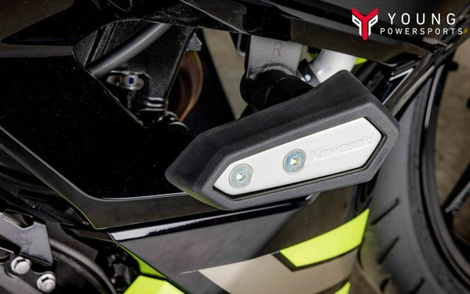 2026 Kawasaki Ninja 500 ABS Metallic Yellowish Green/Ebony