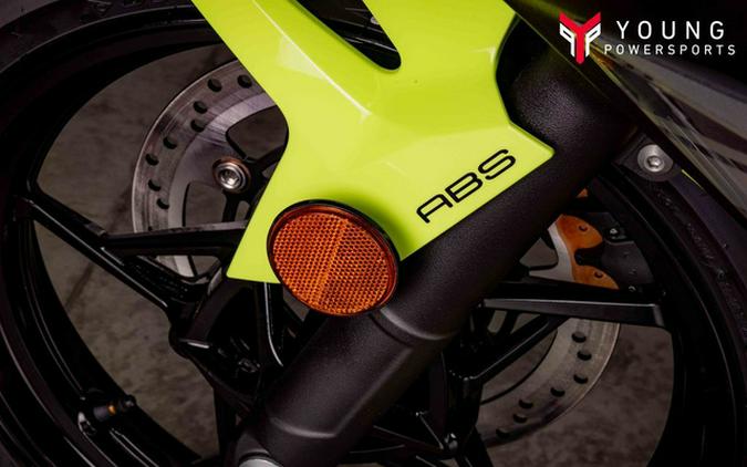 2026 Kawasaki Ninja 500 ABS Metallic Yellowish Green/Ebony