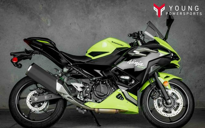 2026 Kawasaki Ninja 500 ABS Metallic Yellowish Green/Ebony
