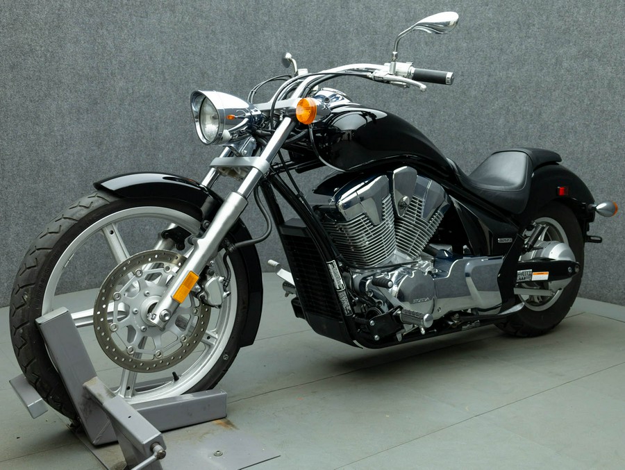 2010 HONDA VT1300 SABRE 1300