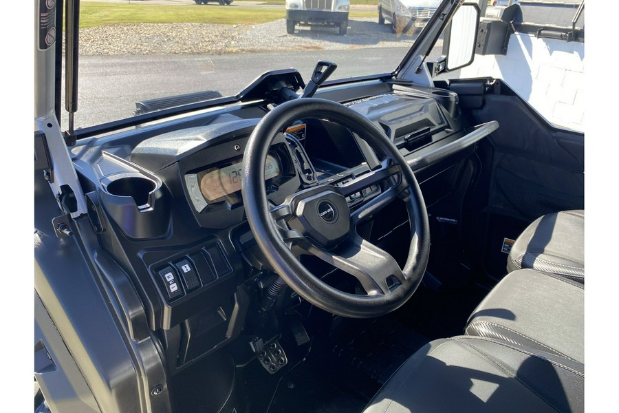 2024 Can-Am DEFENDER XMR HD10