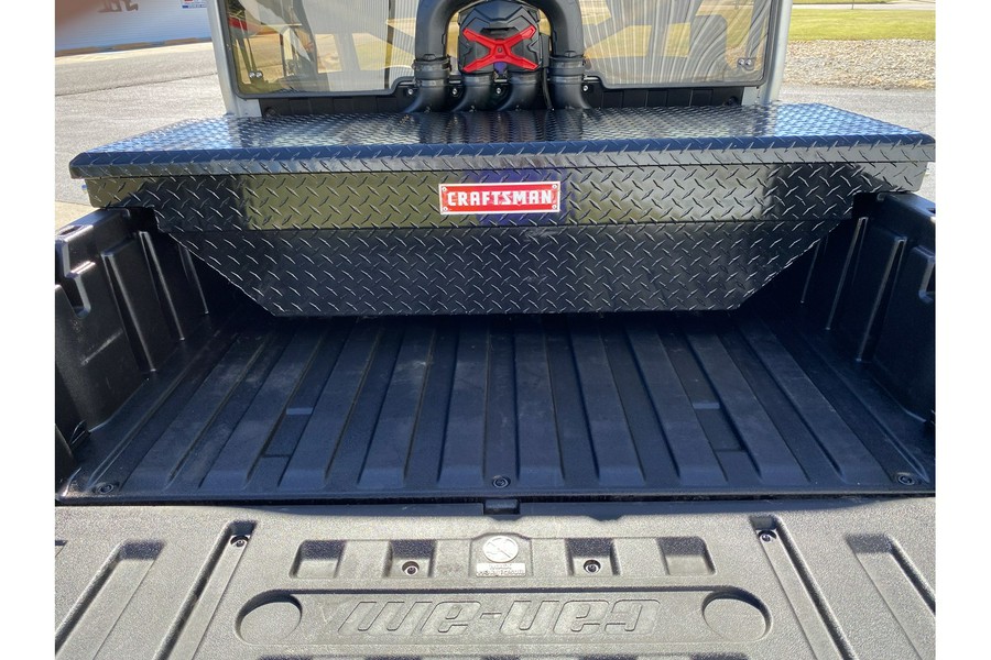2024 Can-Am DEFENDER XMR HD10