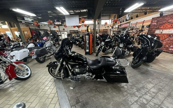 2012 Street Glide 103 Vivid Black- Includes 1 Year Warranty