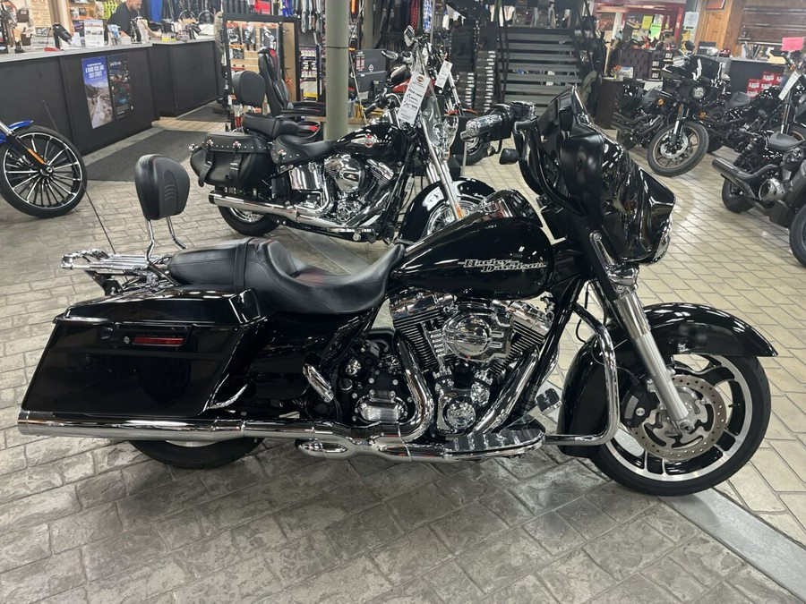 2012 Street Glide 103 Vivid Black- Includes 1 Year Warranty