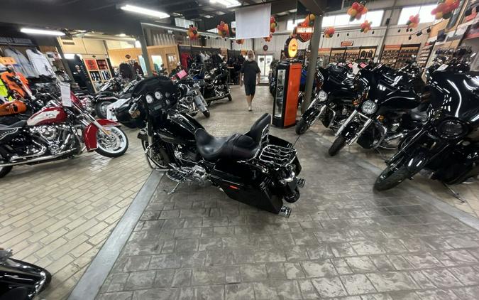 2012 Street Glide 103 Vivid Black- Includes 1 Year Warranty