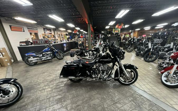 2012 Street Glide 103 Vivid Black- Includes 1 Year Warranty