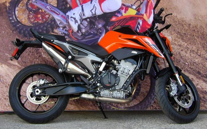 2024 KTM 790 Duke