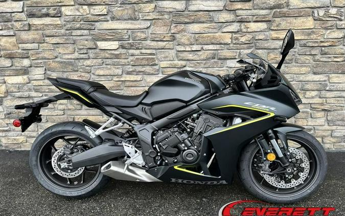 2026 Honda® CBR650R E-Clutch