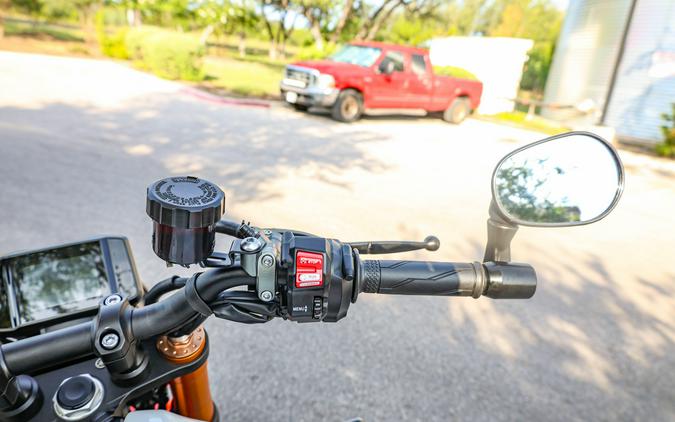 2024 YAMAHA XSR900