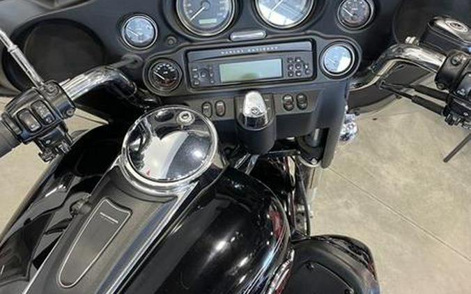 2006 Harley-Davidson® FLHTCUI - Ultra Classic® Electra Glide®