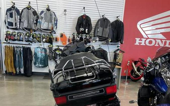 2006 Harley-Davidson® FLHTCUI - Ultra Classic® Electra Glide®