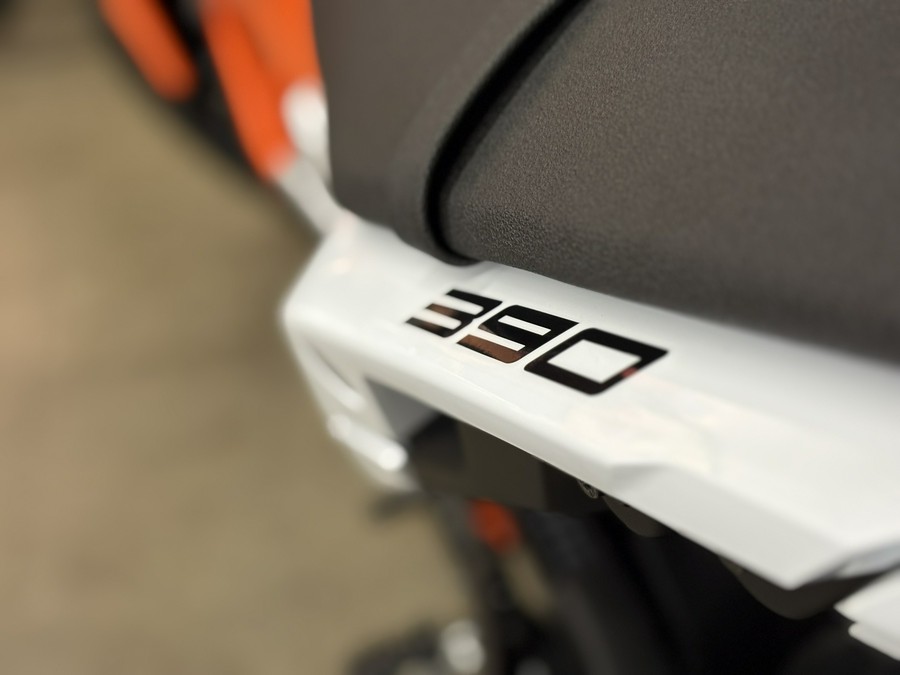 2026 KTM 390 Enduro R