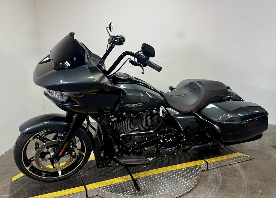 FLTRX 2025 Road Glide™