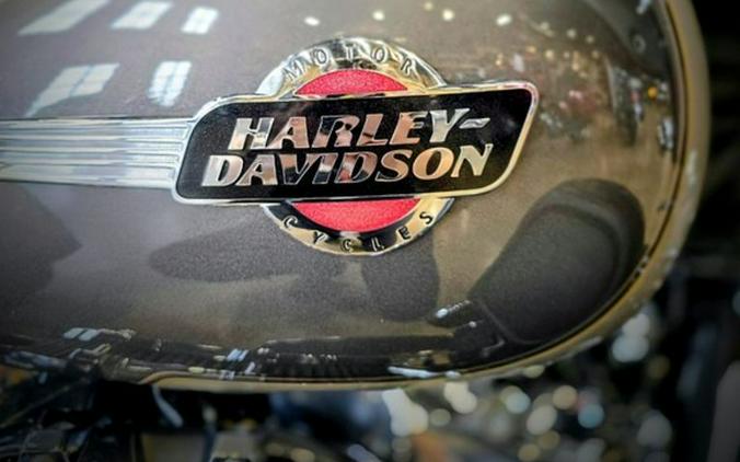 2023 Harley-Davidson® FLHTCUTG - Tri Glide® Ultra