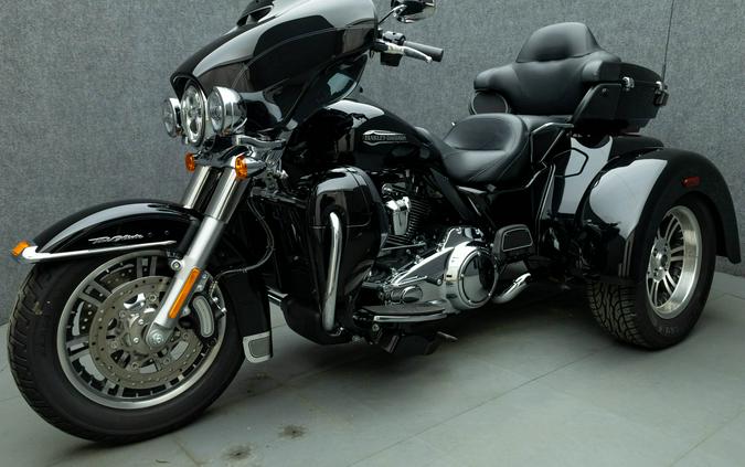 2018 HARLEY DAVIDSON FLHTCUTG TRI GLIDE ULTRA TRIKE
